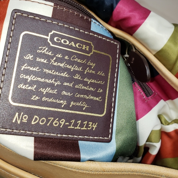 PRICE FIRM COACH LEGACY BAG & WALLET LEATHER SET. - Picture 14 of 16